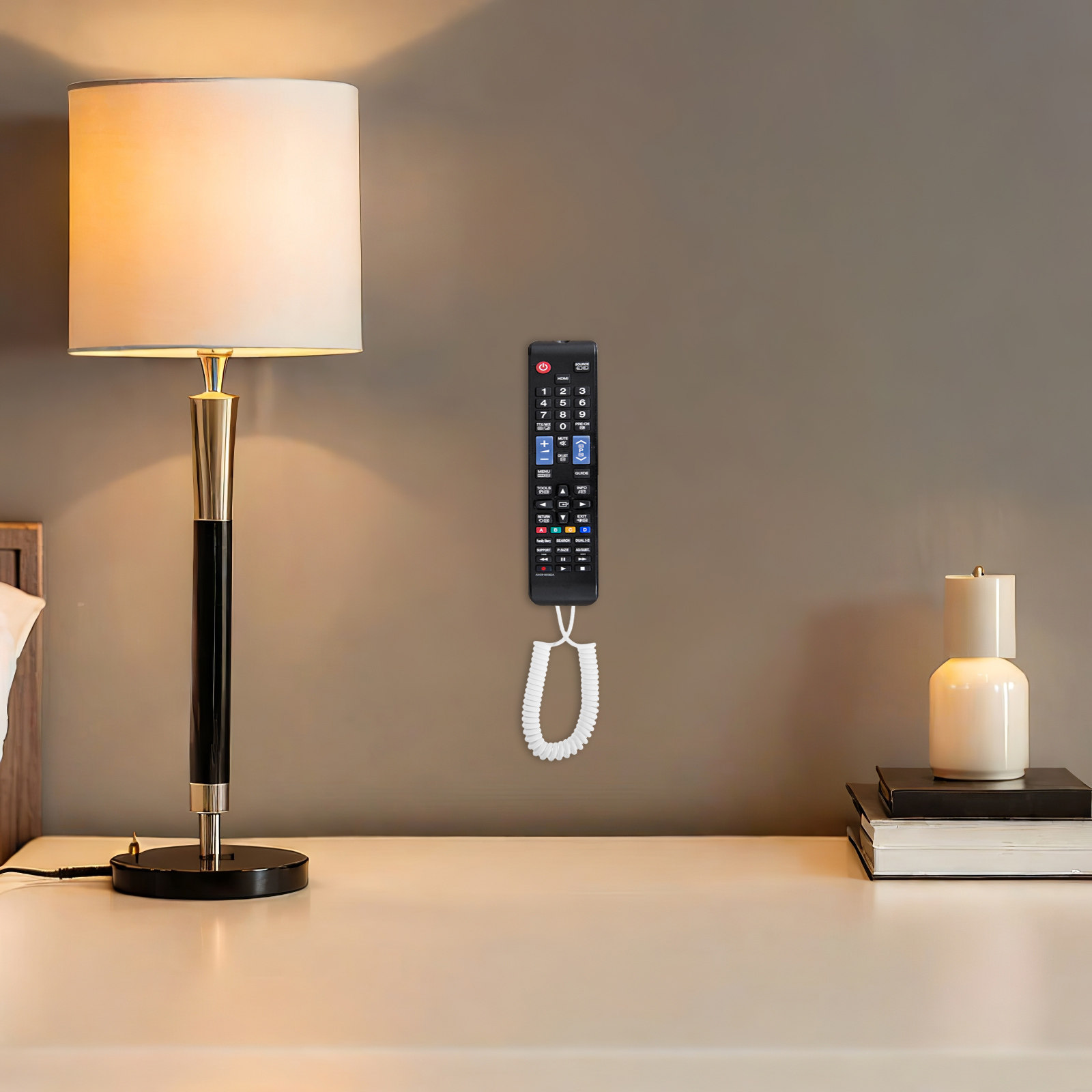 4 個の紛失防止リモコンホルダーユニバーサルポータブルリモコ - Universal Remote Control のレビューと価格